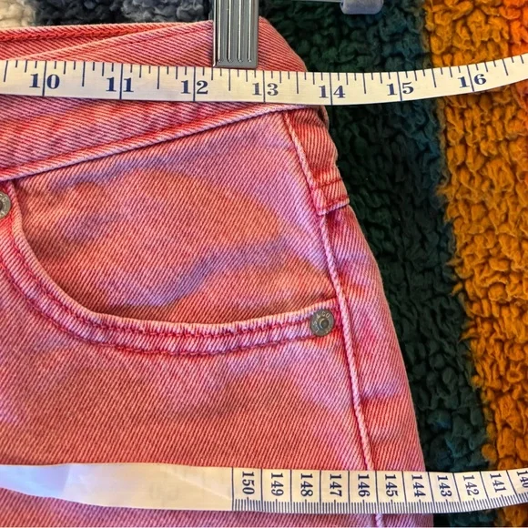 Stylish Pink Denim Women's Shorts - Picture 5 of 7
